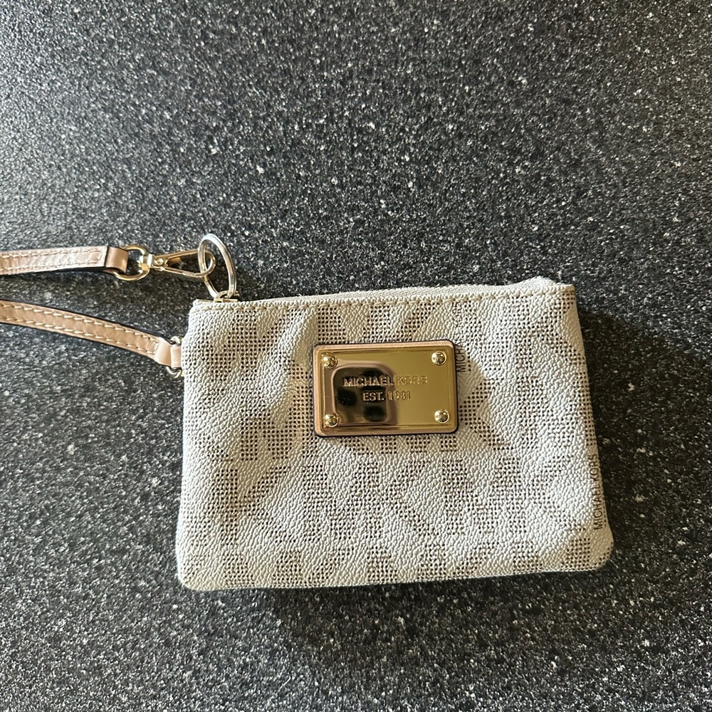 Michael Kors Wristlet